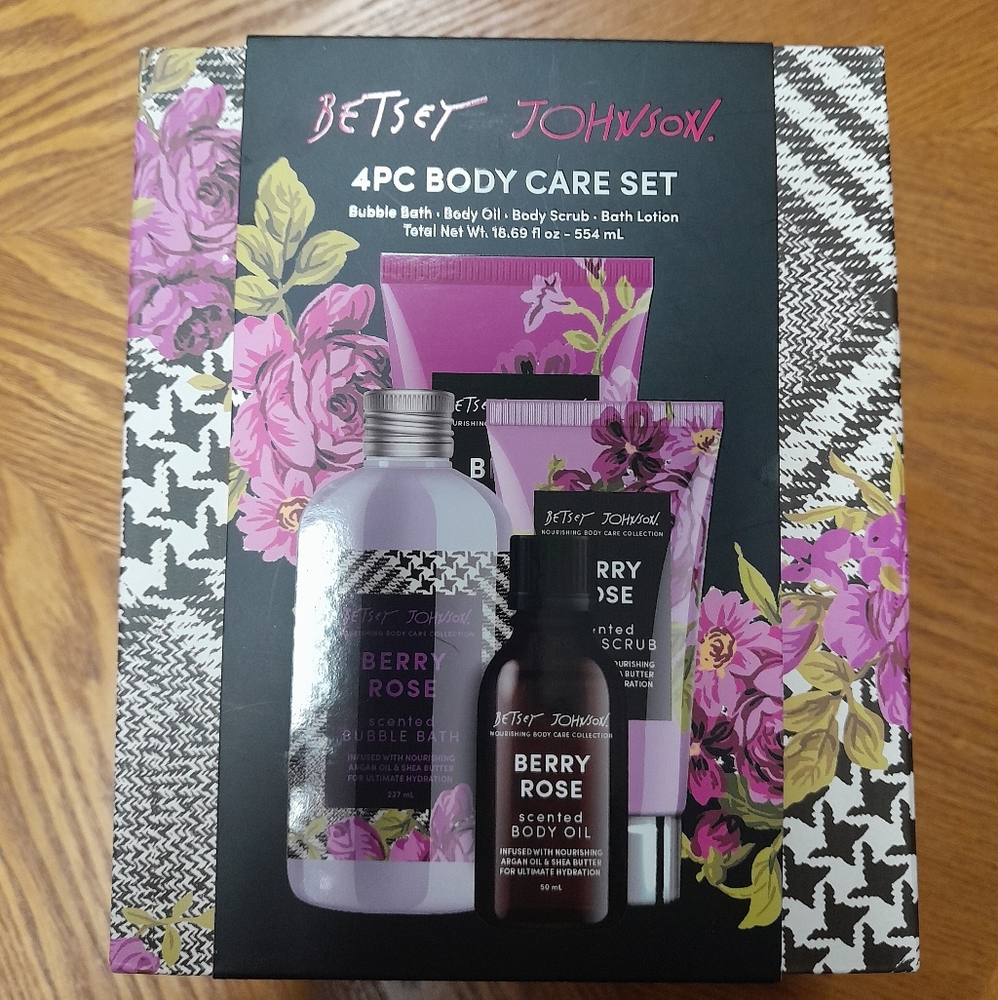 4PC Body Care Set Berry Rose For Women NWT Size:OS   Betsy Johnson